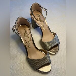 Nina Enrica Gold Sparkling Heels 
Size 5M